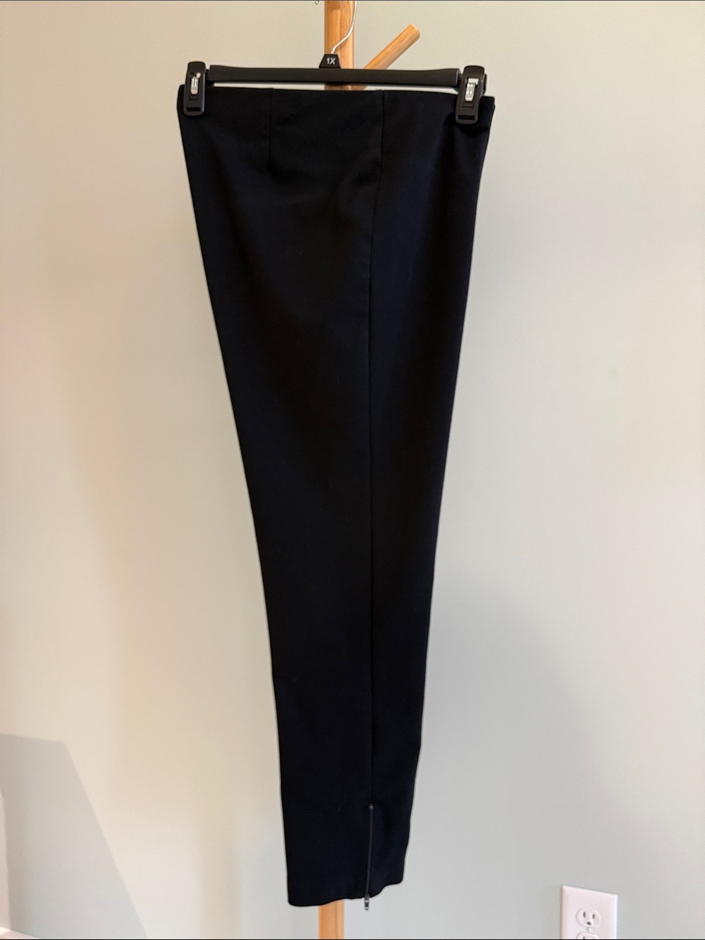 Simply Vera Vera Wang Black Ponte Zip-Hem Leggings